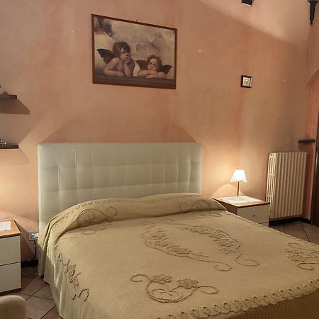 Casa Nives Apartment อิมเปรีอา ภายนอก รูปภาพ