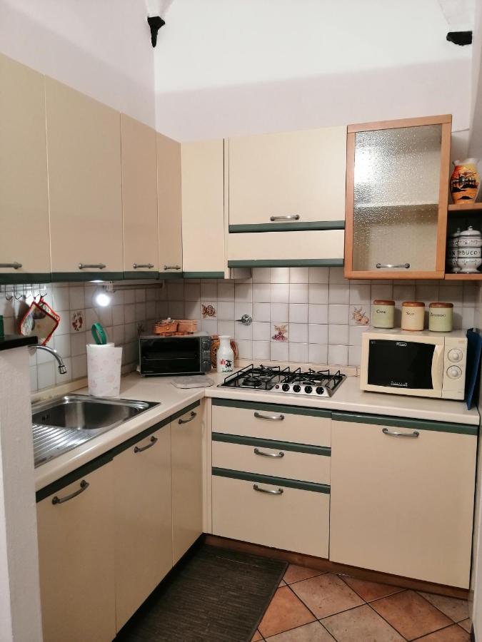 Casa Nives Apartment อิมเปรีอา ภายนอก รูปภาพ