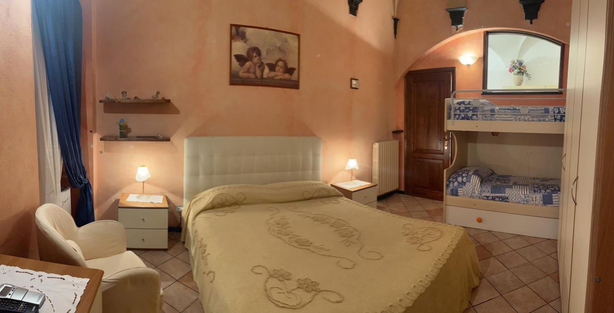 Casa Nives Apartment อิมเปรีอา ภายนอก รูปภาพ